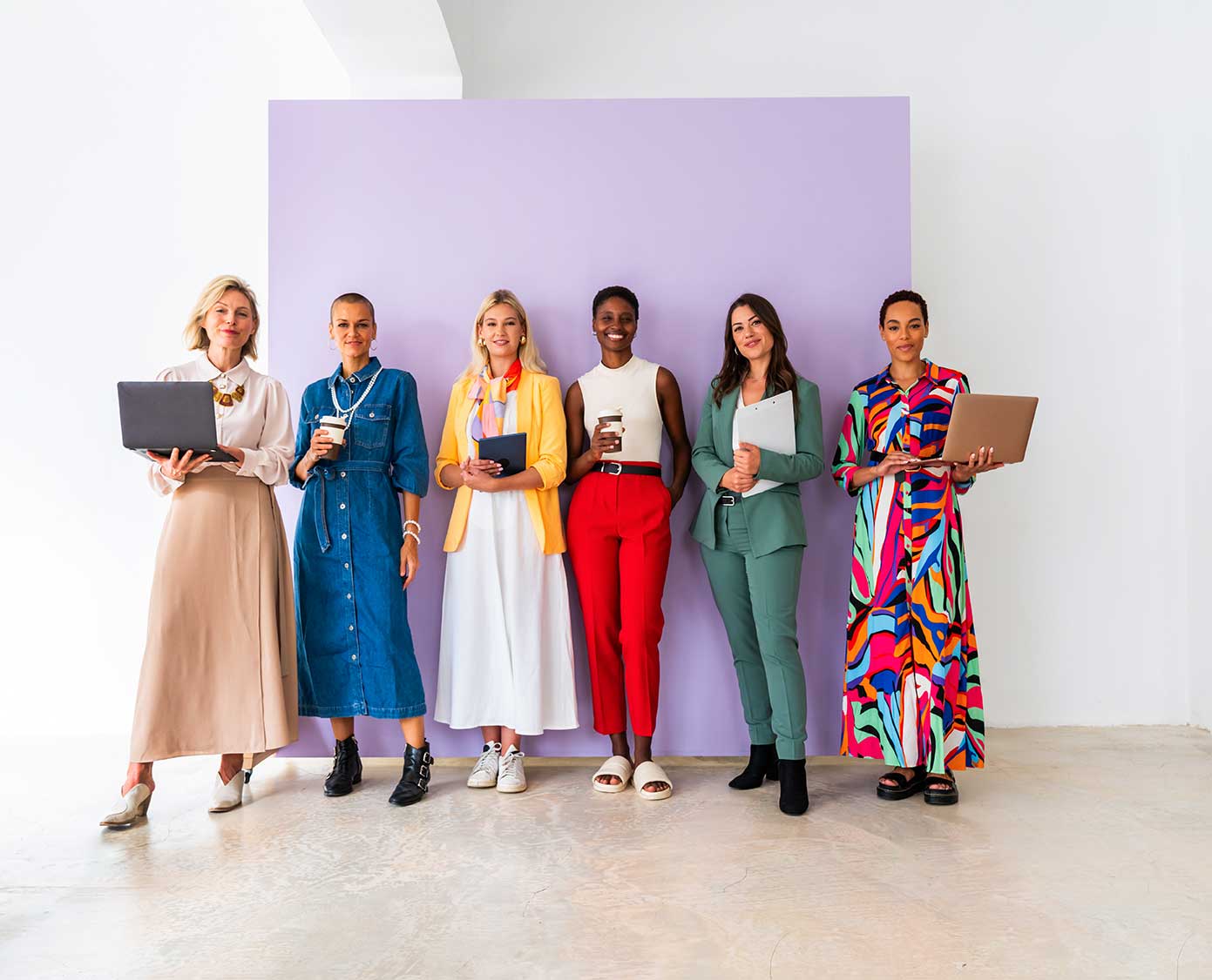 group-of-businesswomen-meeting-in-the-office